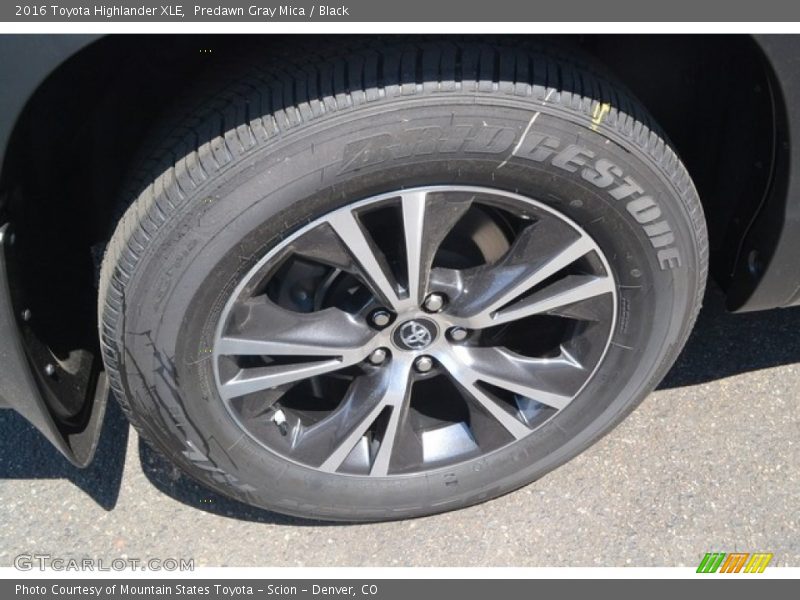 Predawn Gray Mica / Black 2016 Toyota Highlander XLE