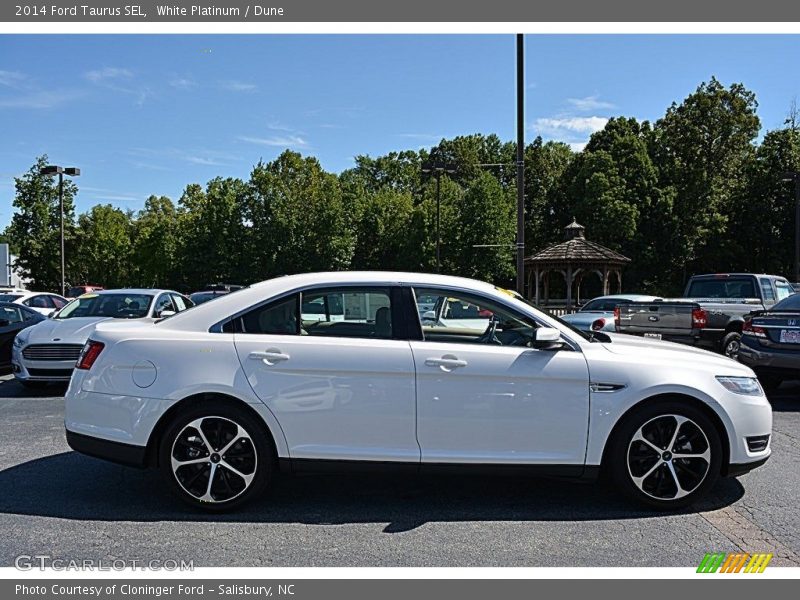 White Platinum / Dune 2014 Ford Taurus SEL