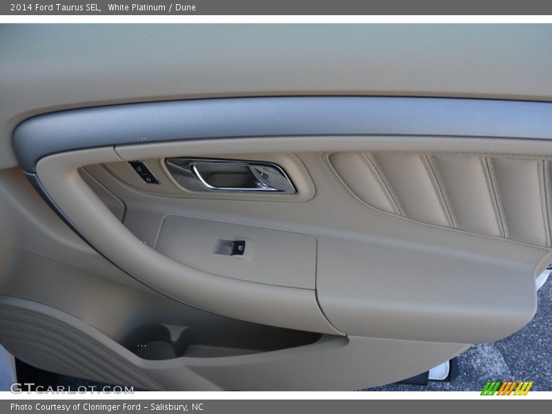 White Platinum / Dune 2014 Ford Taurus SEL