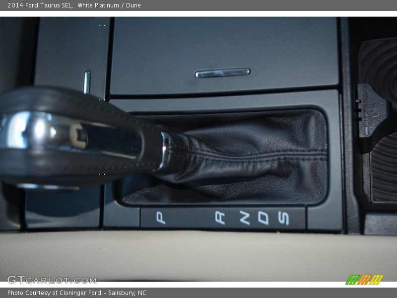 White Platinum / Dune 2014 Ford Taurus SEL