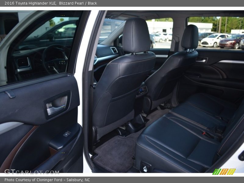 Blizzard Pearl / Black 2016 Toyota Highlander XLE