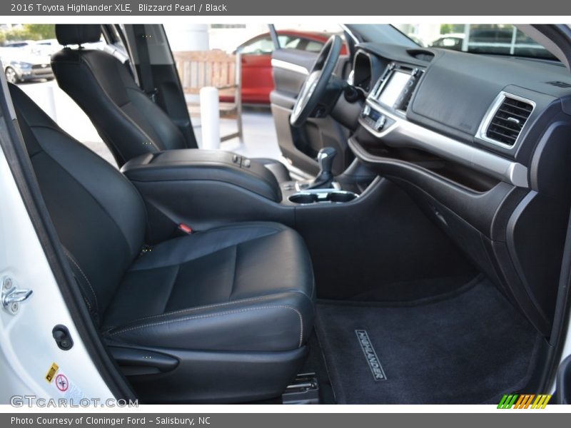 Blizzard Pearl / Black 2016 Toyota Highlander XLE