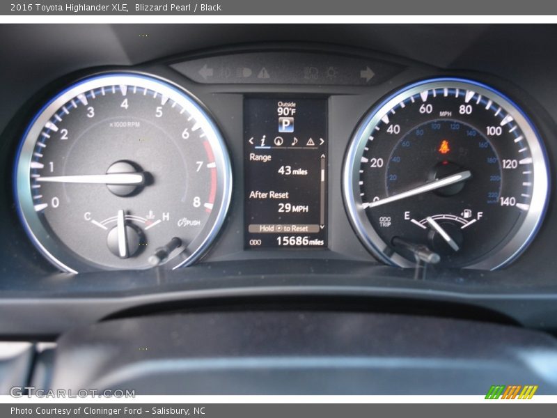 Blizzard Pearl / Black 2016 Toyota Highlander XLE