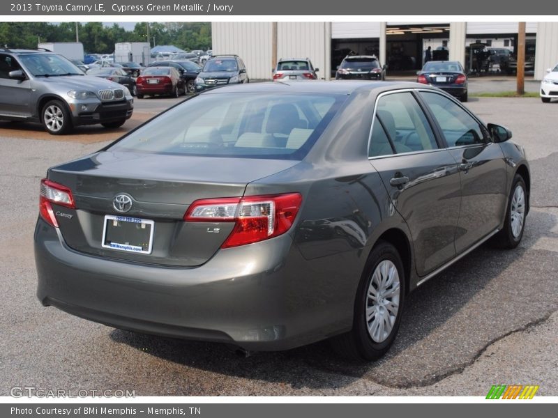 Cypress Green Metallic / Ivory 2013 Toyota Camry LE