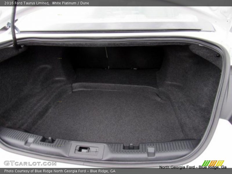 White Platinum / Dune 2016 Ford Taurus Limited