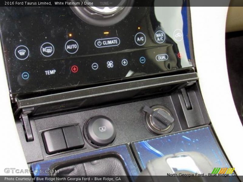 White Platinum / Dune 2016 Ford Taurus Limited