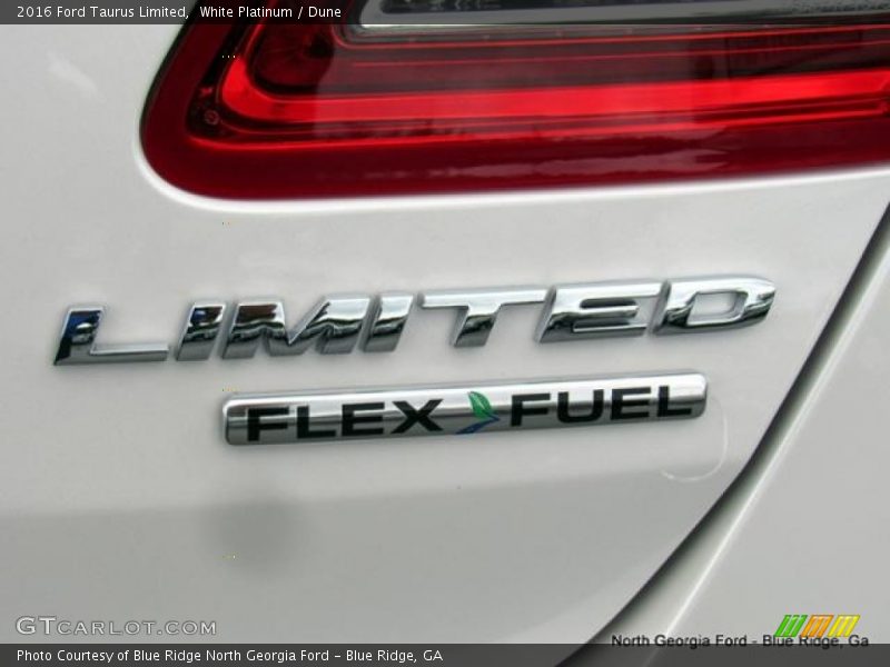 White Platinum / Dune 2016 Ford Taurus Limited