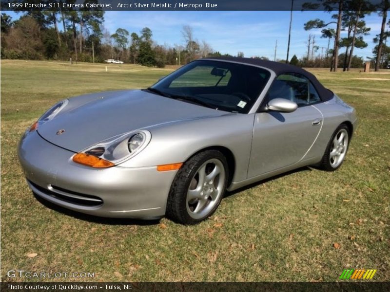 Arctic Silver Metallic / Metropol Blue 1999 Porsche 911 Carrera Cabriolet