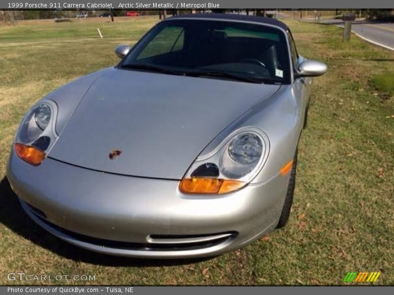 Arctic Silver Metallic / Metropol Blue 1999 Porsche 911 Carrera Cabriolet