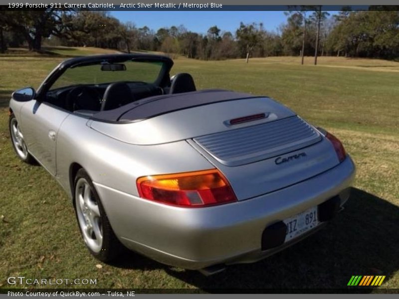 Arctic Silver Metallic / Metropol Blue 1999 Porsche 911 Carrera Cabriolet