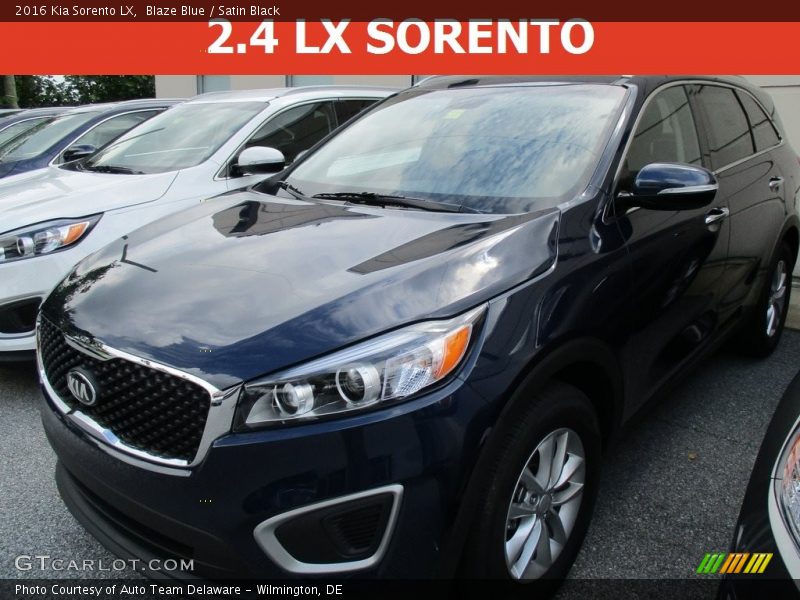 Blaze Blue / Satin Black 2016 Kia Sorento LX