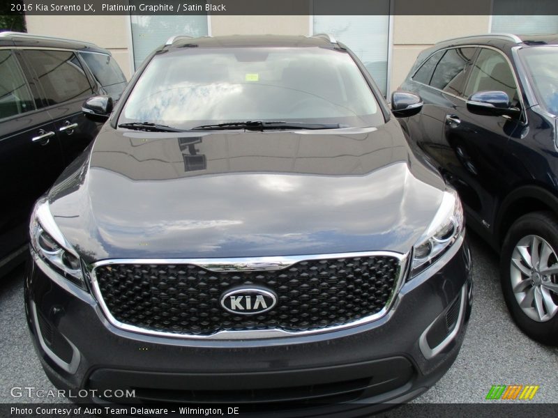 Platinum Graphite / Satin Black 2016 Kia Sorento LX