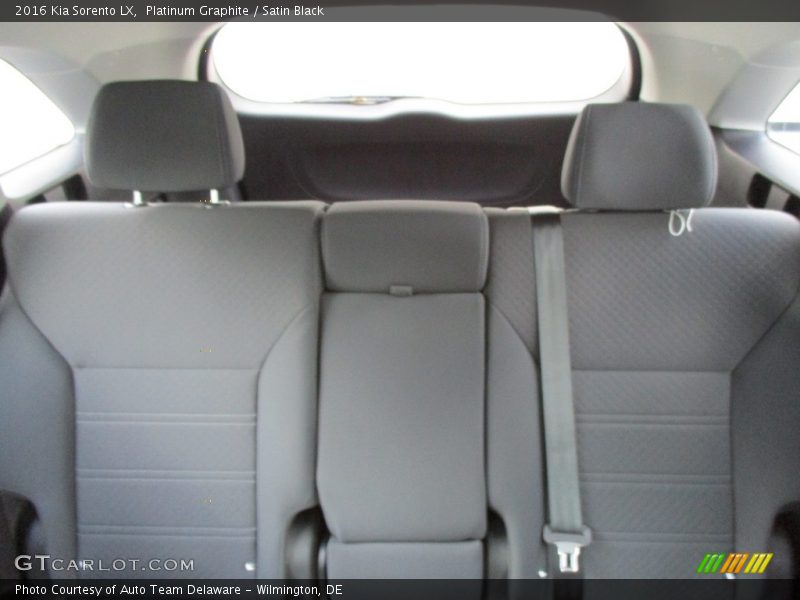 Platinum Graphite / Satin Black 2016 Kia Sorento LX
