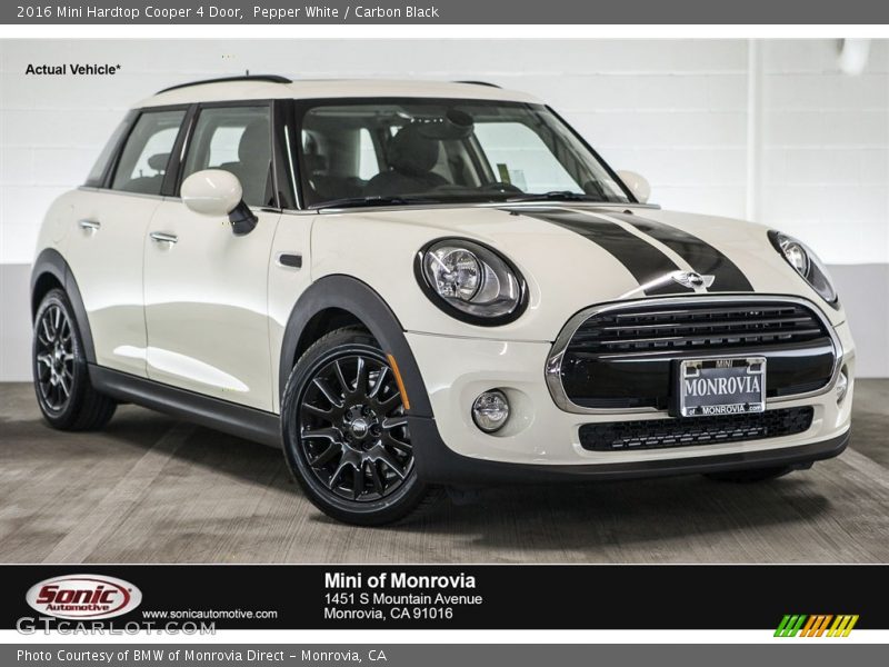 Pepper White / Carbon Black 2016 Mini Hardtop Cooper 4 Door