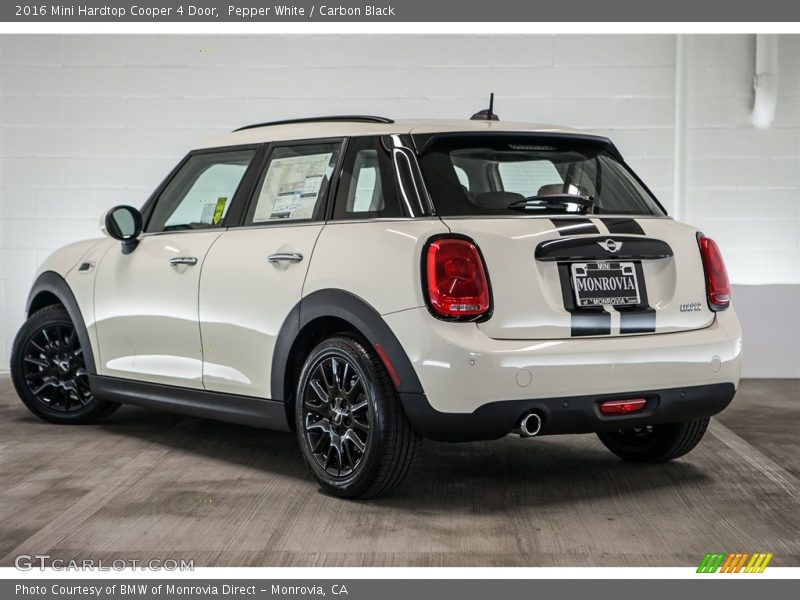 Pepper White / Carbon Black 2016 Mini Hardtop Cooper 4 Door