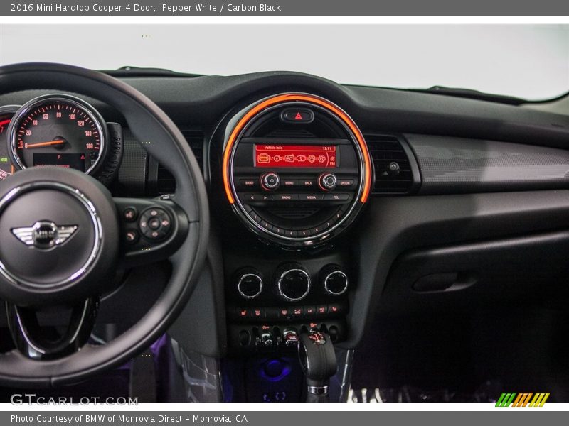 Pepper White / Carbon Black 2016 Mini Hardtop Cooper 4 Door