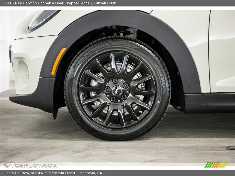 Pepper White / Carbon Black 2016 Mini Hardtop Cooper 4 Door
