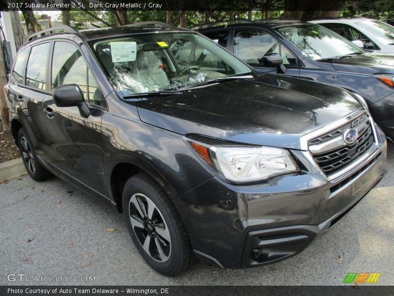 Dark Gray Metallic / Gray 2017 Subaru Forester 2.5i