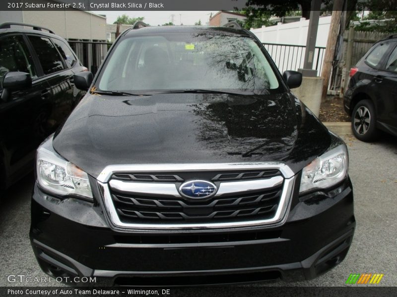 Crystal Black Silica / Black 2017 Subaru Forester 2.5i