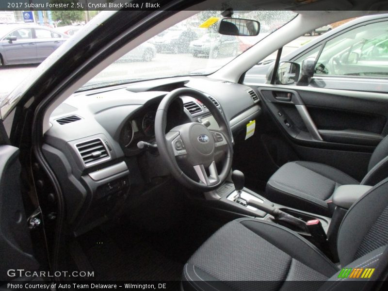Crystal Black Silica / Black 2017 Subaru Forester 2.5i