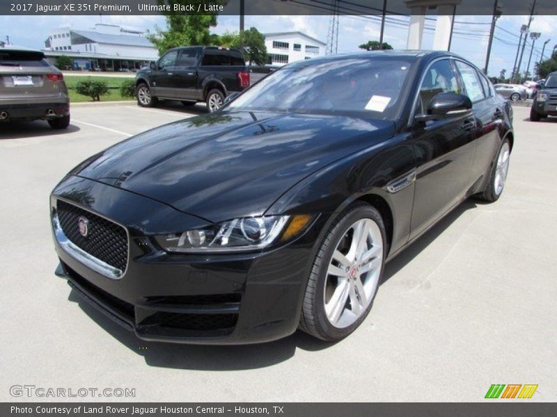 Front 3/4 View of 2017 XE 35t Premium