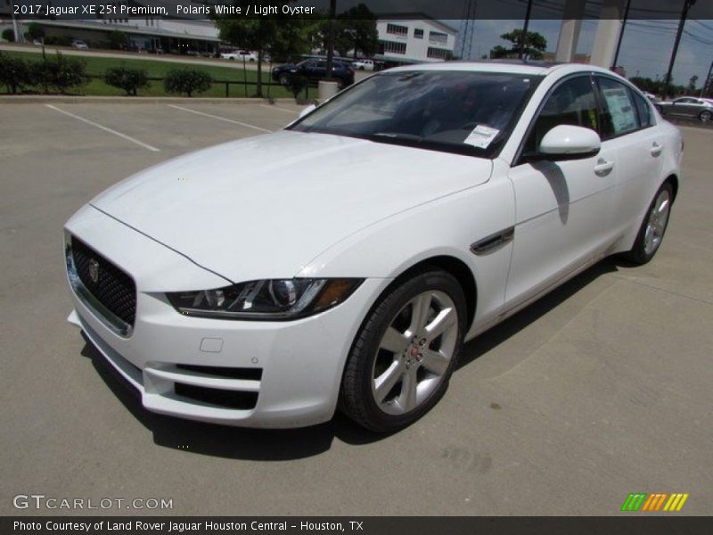 Front 3/4 View of 2017 XE 25t Premium