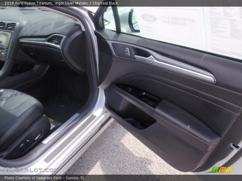 Ingot Silver Metallic / Charcoal Black 2016 Ford Fusion Titanium