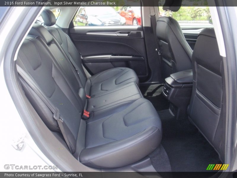 Ingot Silver Metallic / Charcoal Black 2016 Ford Fusion Titanium