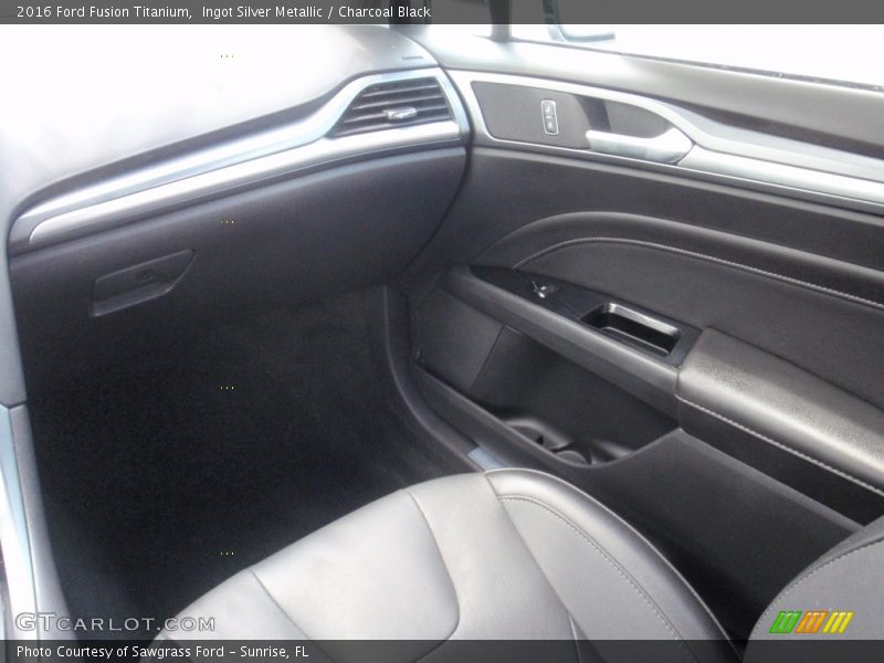 Ingot Silver Metallic / Charcoal Black 2016 Ford Fusion Titanium