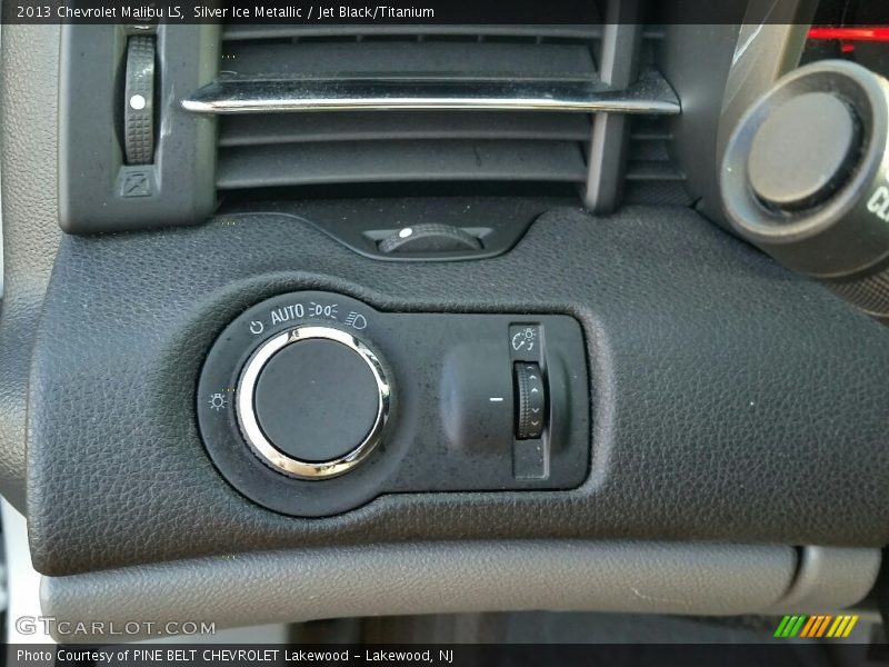Silver Ice Metallic / Jet Black/Titanium 2013 Chevrolet Malibu LS