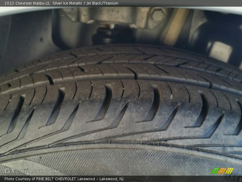 Silver Ice Metallic / Jet Black/Titanium 2013 Chevrolet Malibu LS