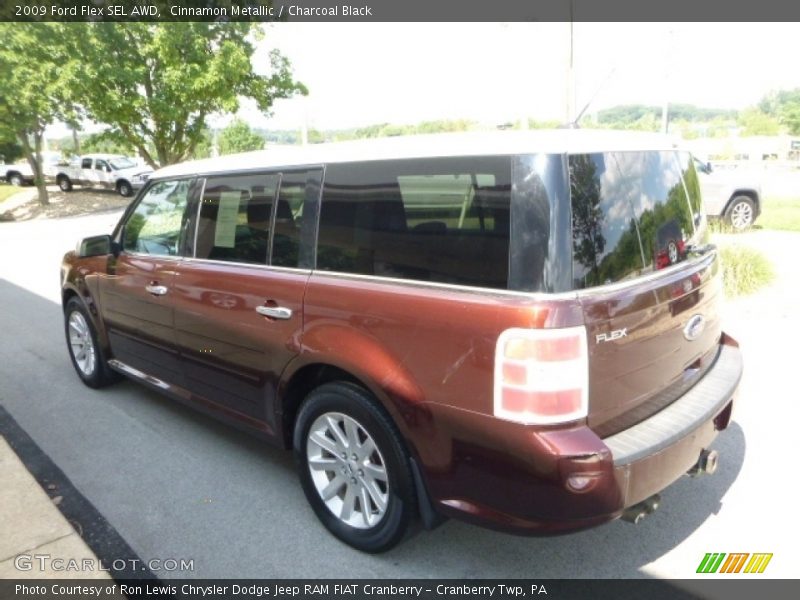 Cinnamon Metallic / Charcoal Black 2009 Ford Flex SEL AWD