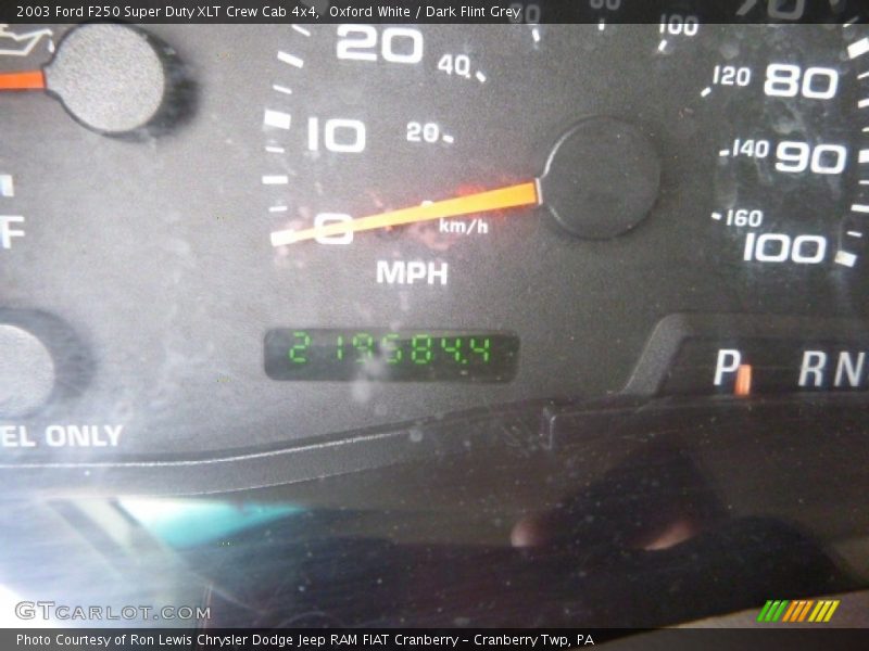 Oxford White / Dark Flint Grey 2003 Ford F250 Super Duty XLT Crew Cab 4x4
