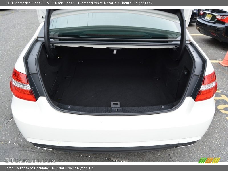 Diamond White Metallic / Natural Beige/Black 2011 Mercedes-Benz E 350 4Matic Sedan