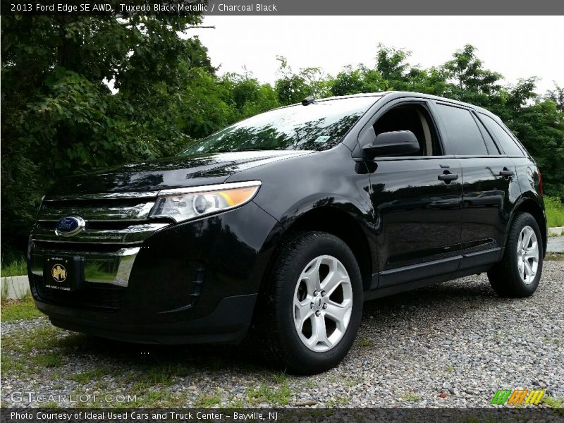 Tuxedo Black Metallic / Charcoal Black 2013 Ford Edge SE AWD