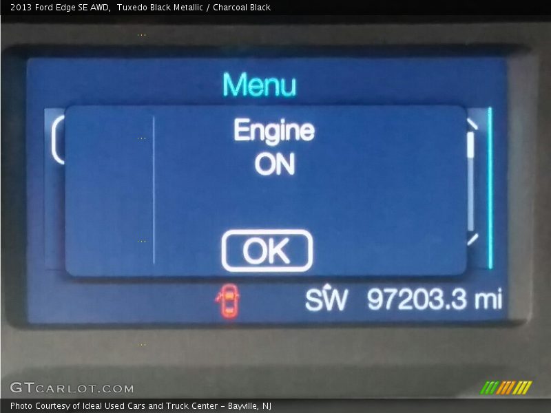 Tuxedo Black Metallic / Charcoal Black 2013 Ford Edge SE AWD