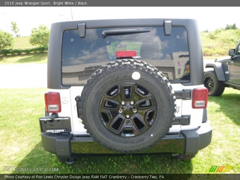 Bright White / Black 2016 Jeep Wrangler Sport