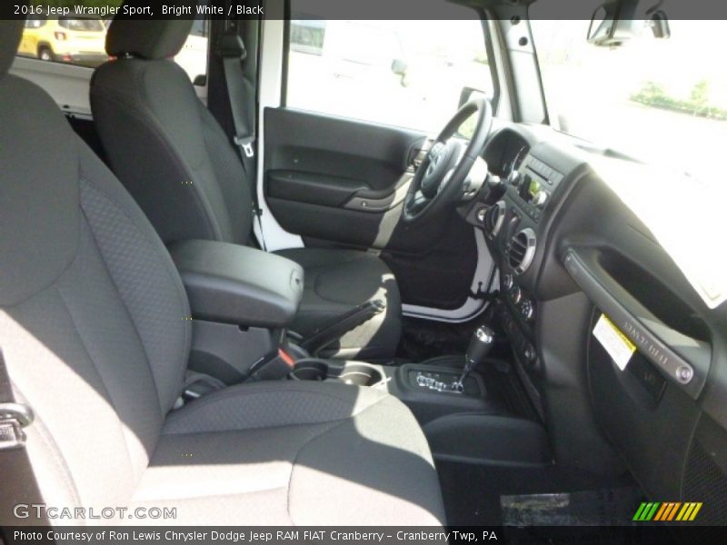 Bright White / Black 2016 Jeep Wrangler Sport