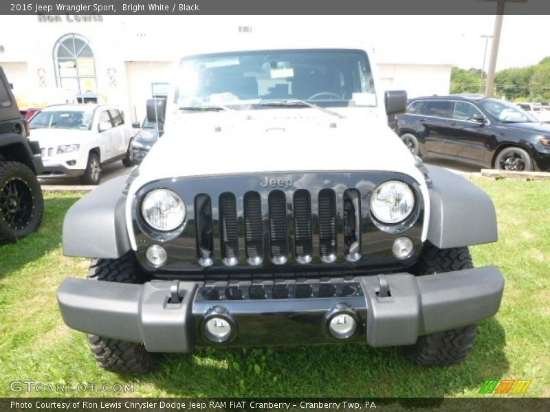 Bright White / Black 2016 Jeep Wrangler Sport