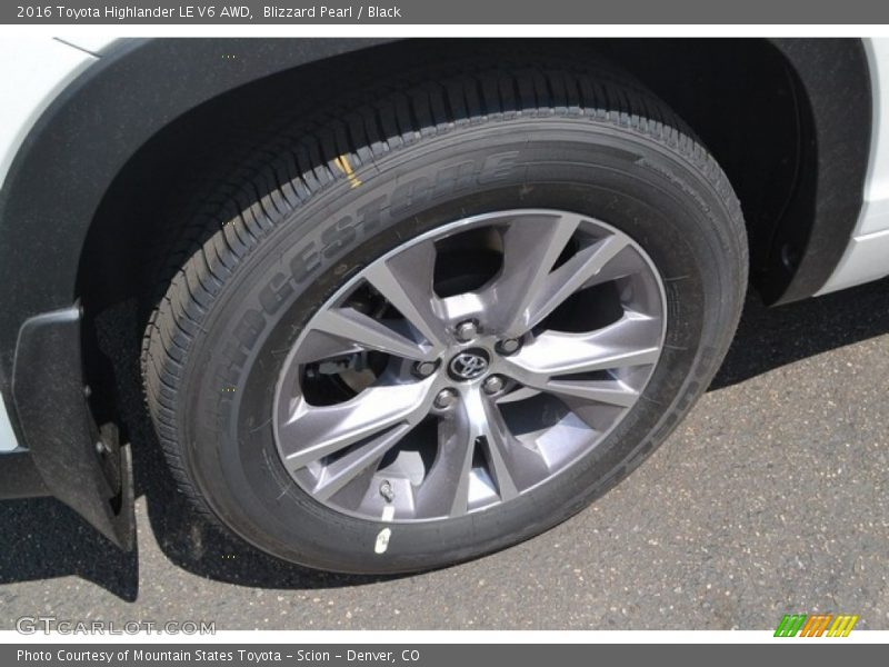 Blizzard Pearl / Black 2016 Toyota Highlander LE V6 AWD