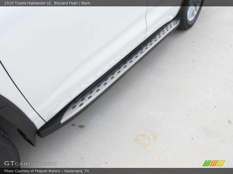 Blizzard Pearl / Black 2016 Toyota Highlander LE