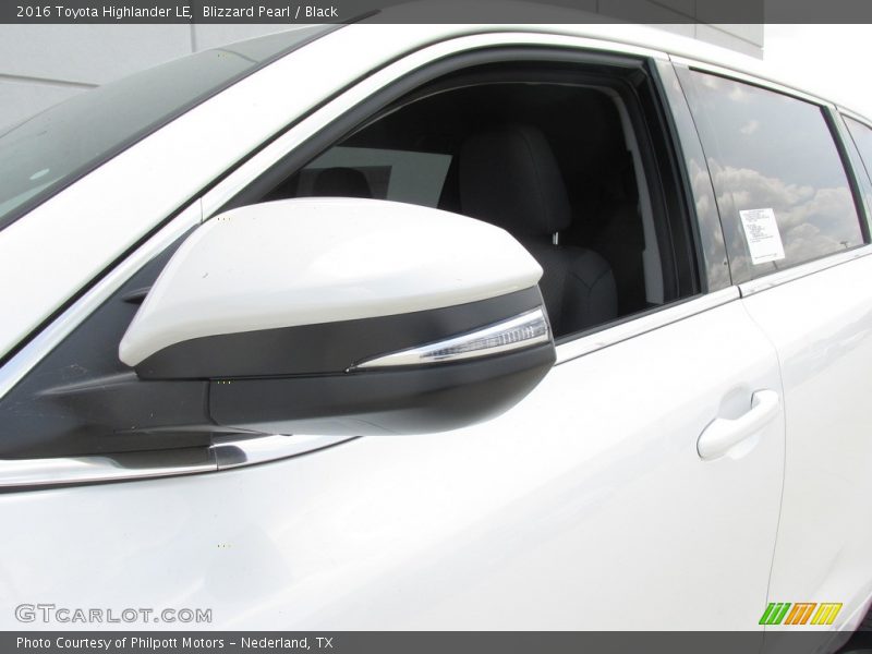 Blizzard Pearl / Black 2016 Toyota Highlander LE