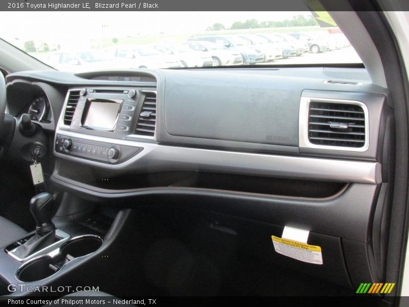 Blizzard Pearl / Black 2016 Toyota Highlander LE