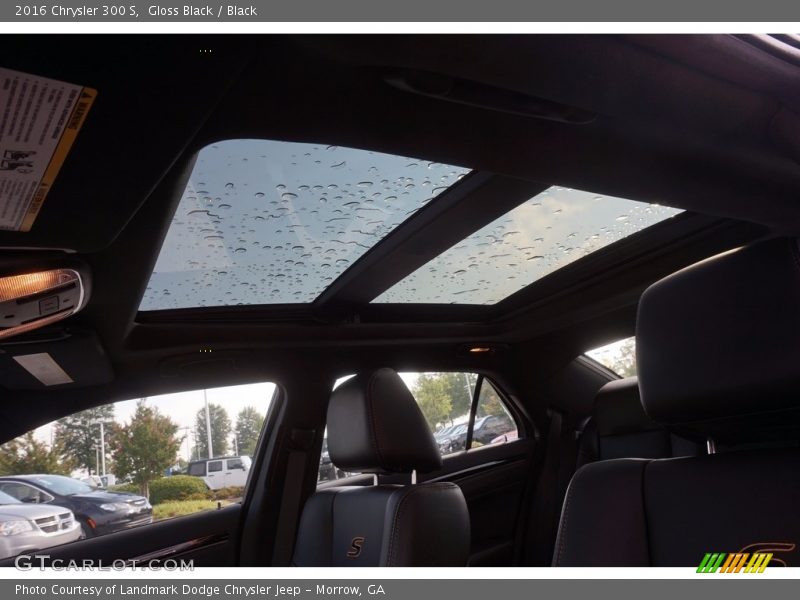 Gloss Black / Black 2016 Chrysler 300 S