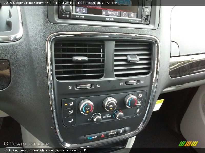 Billet Silver Metallic / Black/Light Graystone 2016 Dodge Grand Caravan SE