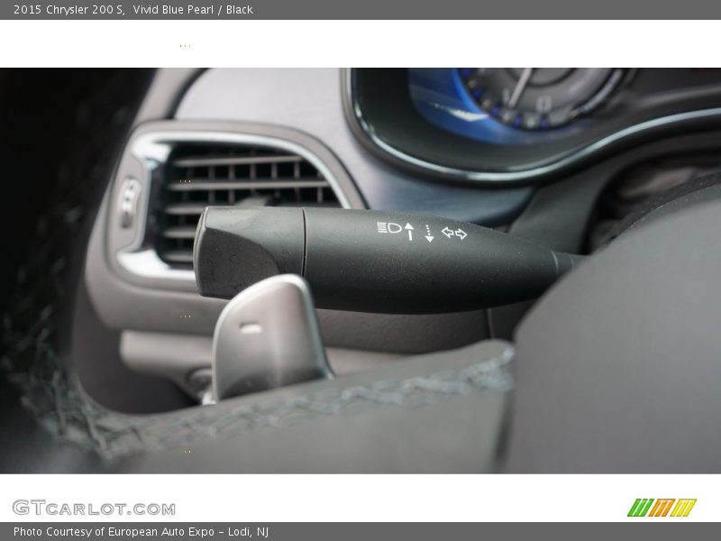 Vivid Blue Pearl / Black 2015 Chrysler 200 S