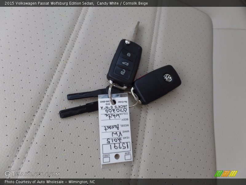 Candy White / Cornsilk Beige 2015 Volkswagen Passat Wolfsburg Edition Sedan