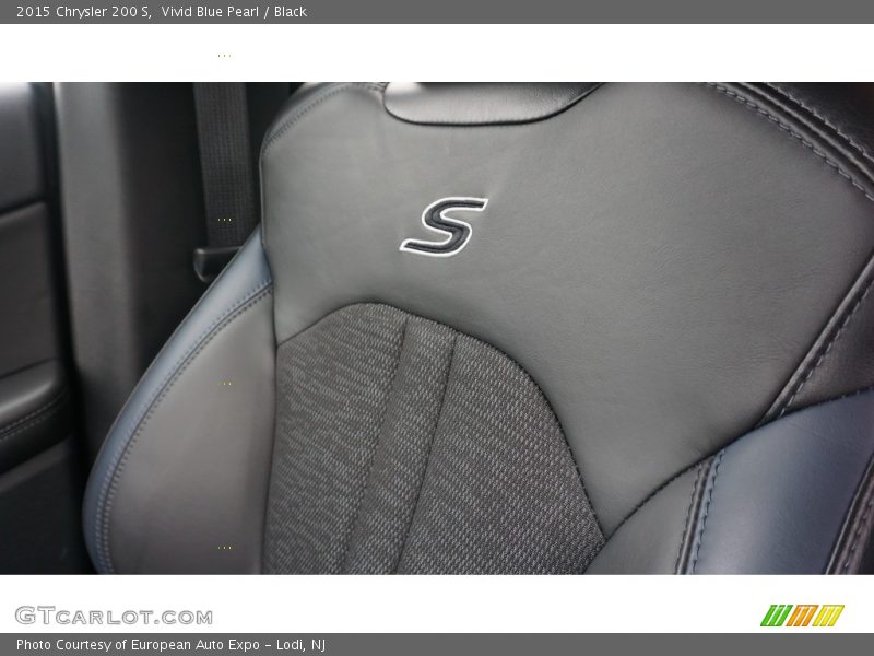 Vivid Blue Pearl / Black 2015 Chrysler 200 S