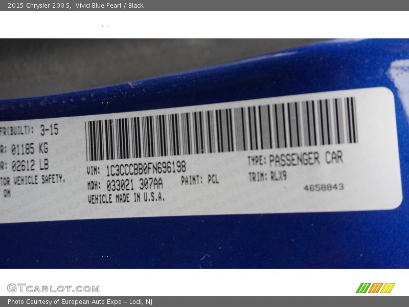 Vivid Blue Pearl / Black 2015 Chrysler 200 S