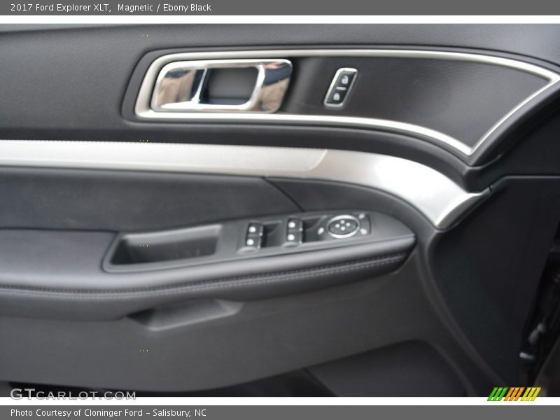 Magnetic / Ebony Black 2017 Ford Explorer XLT